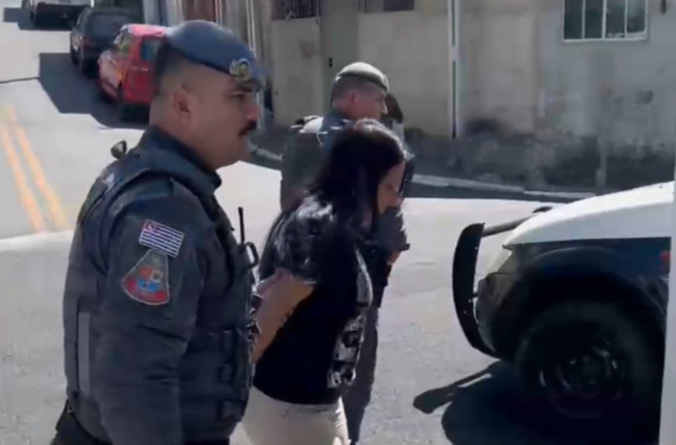 Mulheres são presas pela PM por estelionato em Osasco (Foto: Reprodução/PMESP)